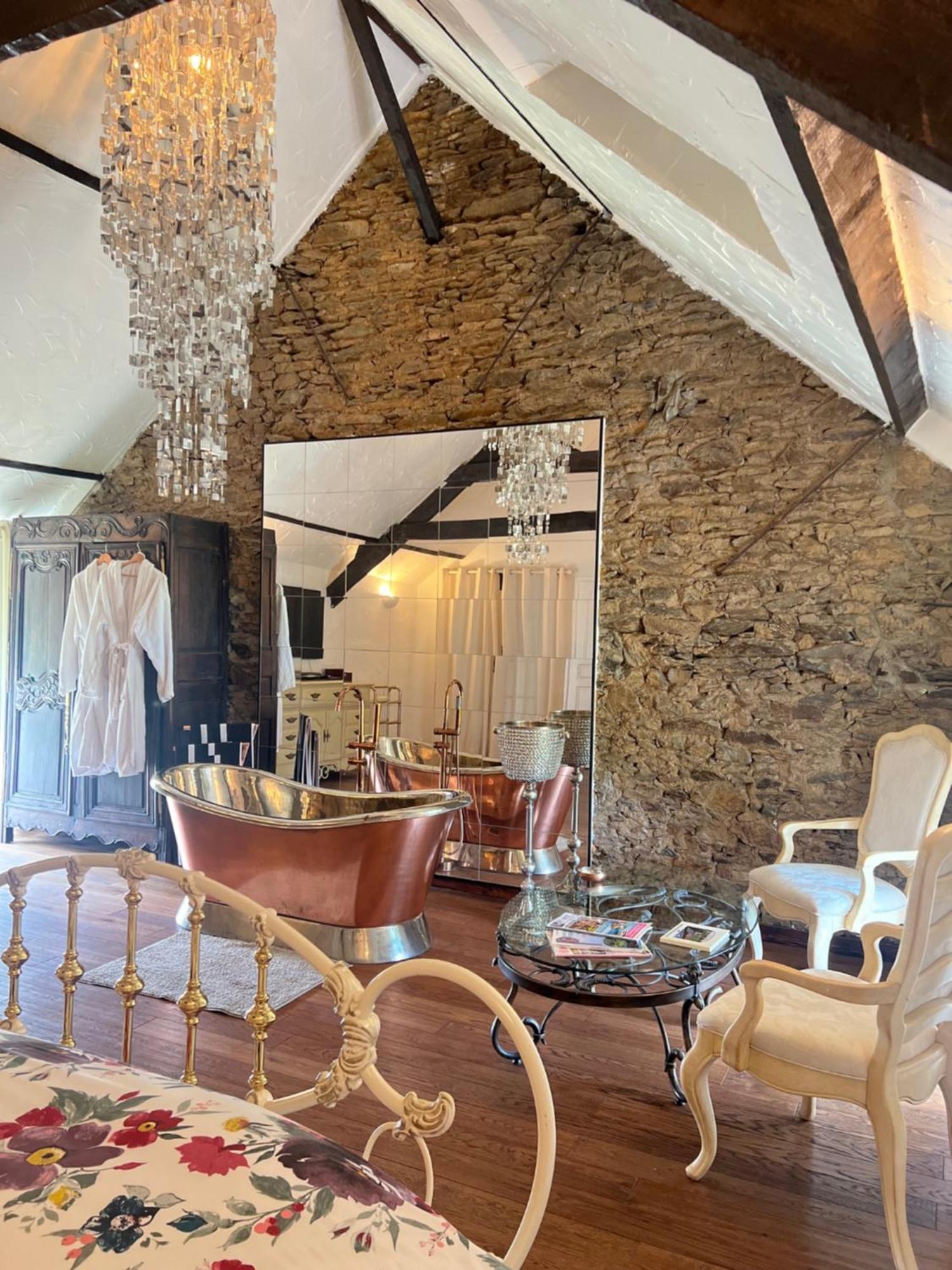 Bed and Breakfast Chez Thomas 7 Route Du Monde Ancien Saint-Georges-D'Aunay Екстер'єр фото